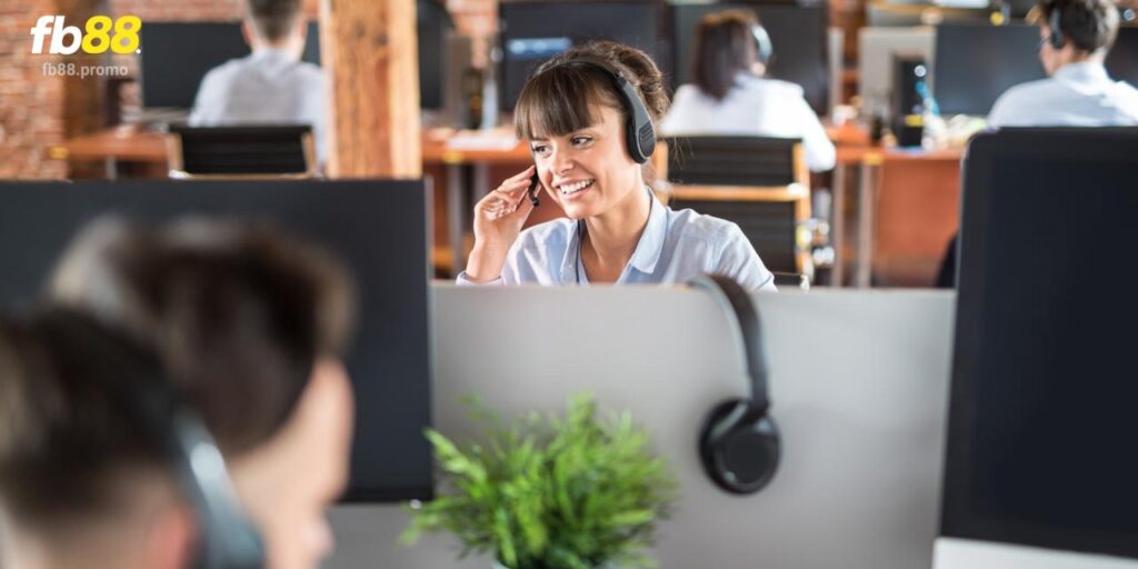 Chăm Sóc Khách Hàng FB88 - Hỗ Trợ Người Chơi 24/7 1 Thái độ của nhân viên Fb88 luôn là điều khiến người dùng hài lòng